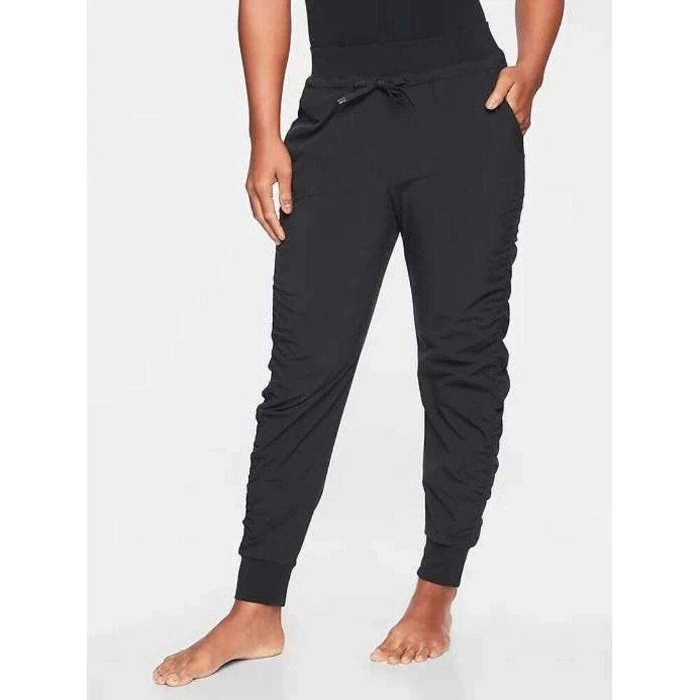 Athleta Attitude Ruched Jogger Pants Black Size 2 XS Athleisure Studio Barre